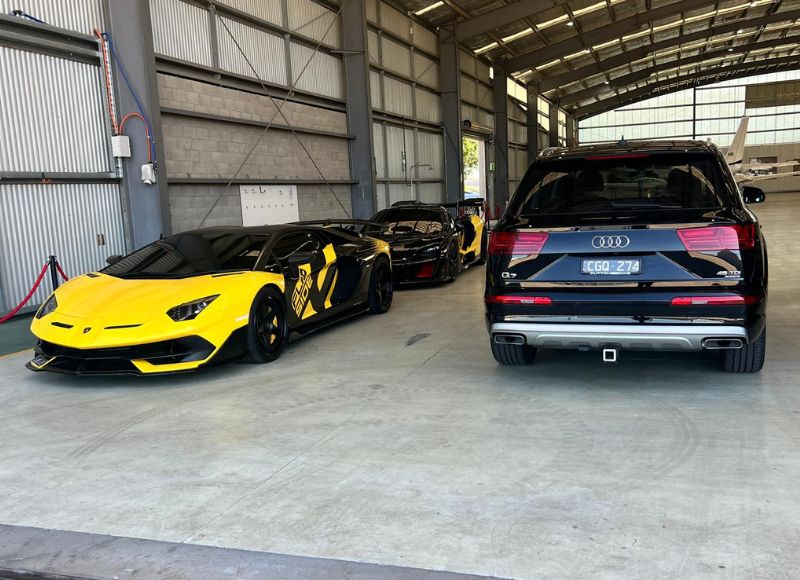 Chauffeur cars are waiting in Airport terminal 2